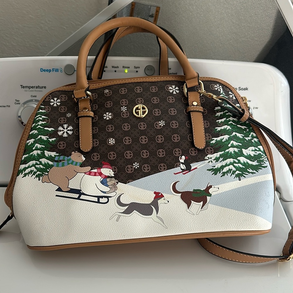 Giani Bernini purse bears Dome